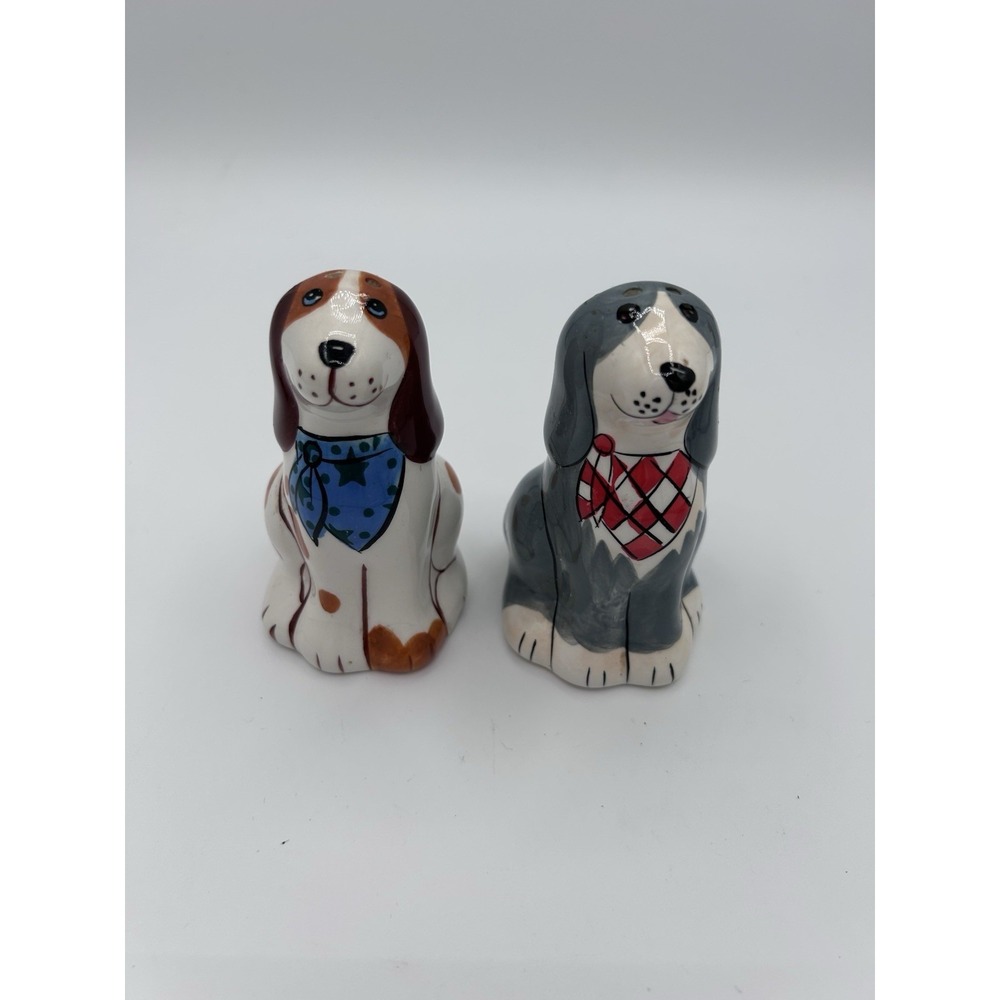 Vtg. Dogs Salt & Pepper Shaker Set Spice Up Your Food With these Cute Doggies